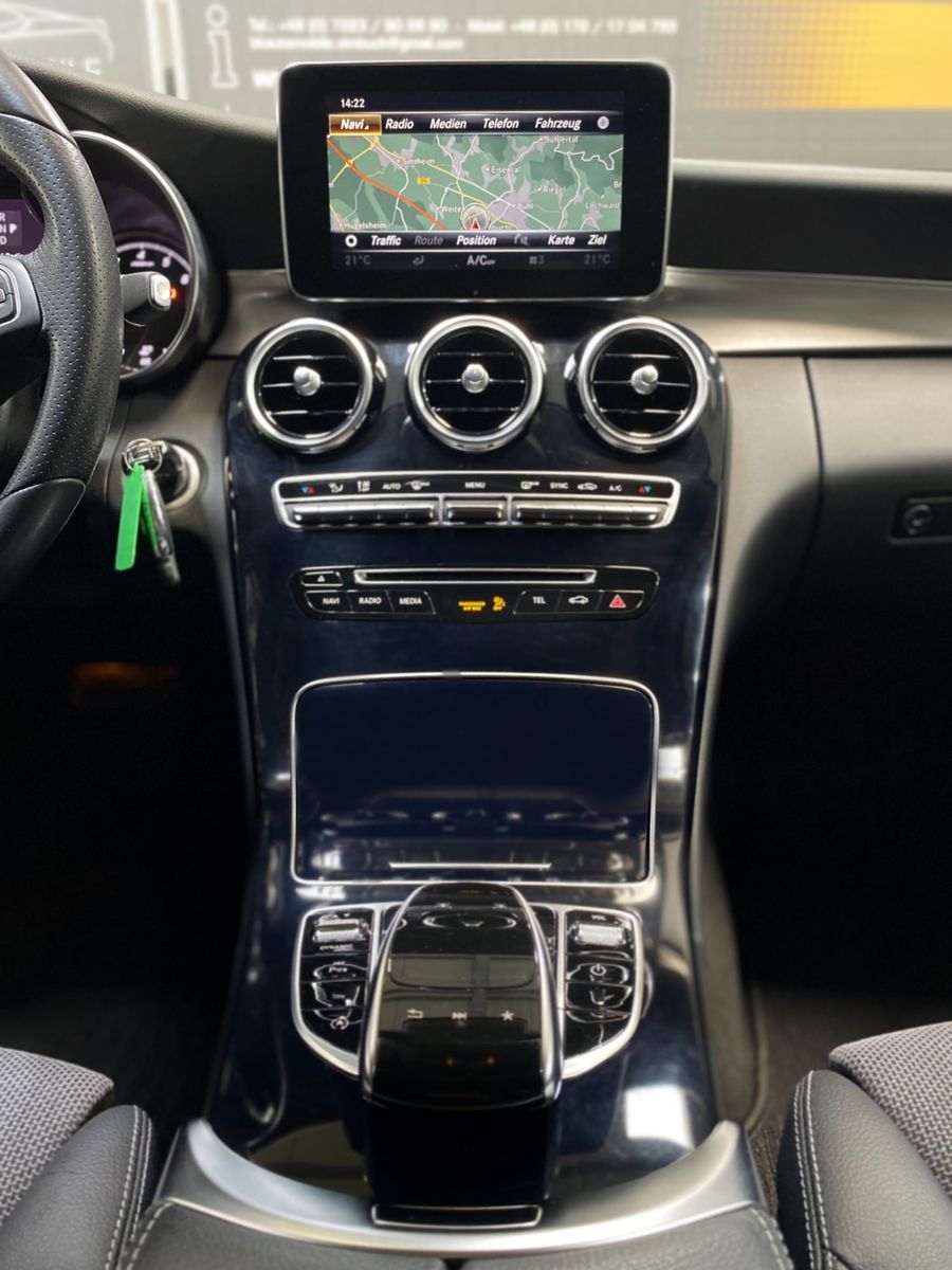 Fahrzeugabbildung Mercedes-Benz C 180 CGI T Avantgarde #LED#Pano#Navi#AHK#Tempo#