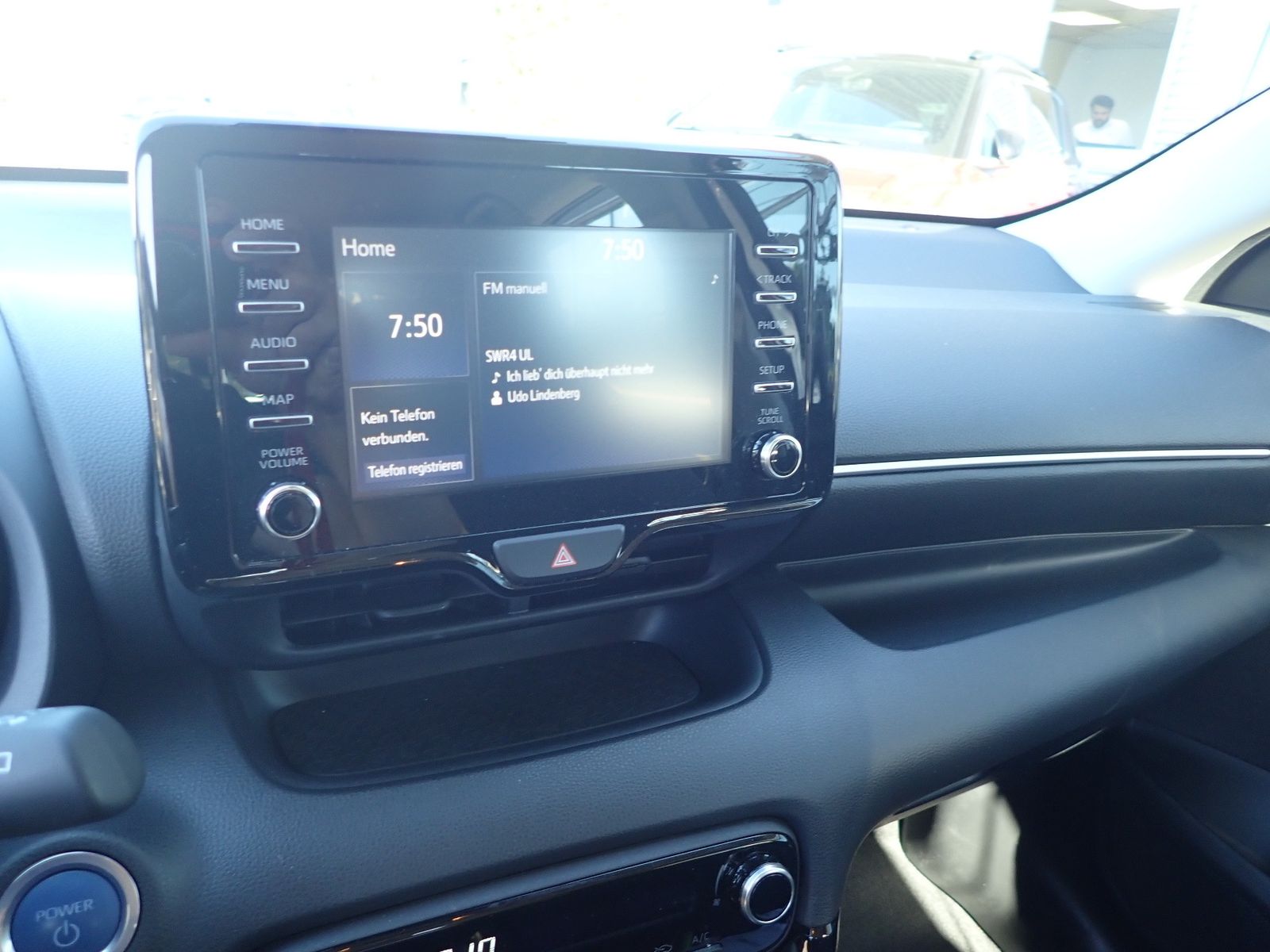 Fahrzeugabbildung Toyota Yaris Hybrid 1.5 Team Deutschland