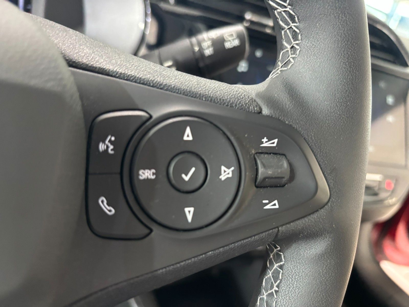Fahrzeugabbildung Opel Corsa F 1.2 FACELIFT NAVI/LED/KAMERA/VIRTU./DAB+