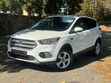 Ford Kuga Titanium - Ford Kuga Titanium mit Diesel-Antrieb