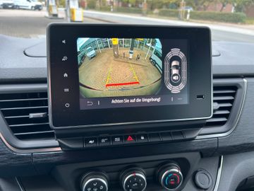 Bild 19 Renault Trafic Grand Combi L2H1 Life Blue dCi 170EDC