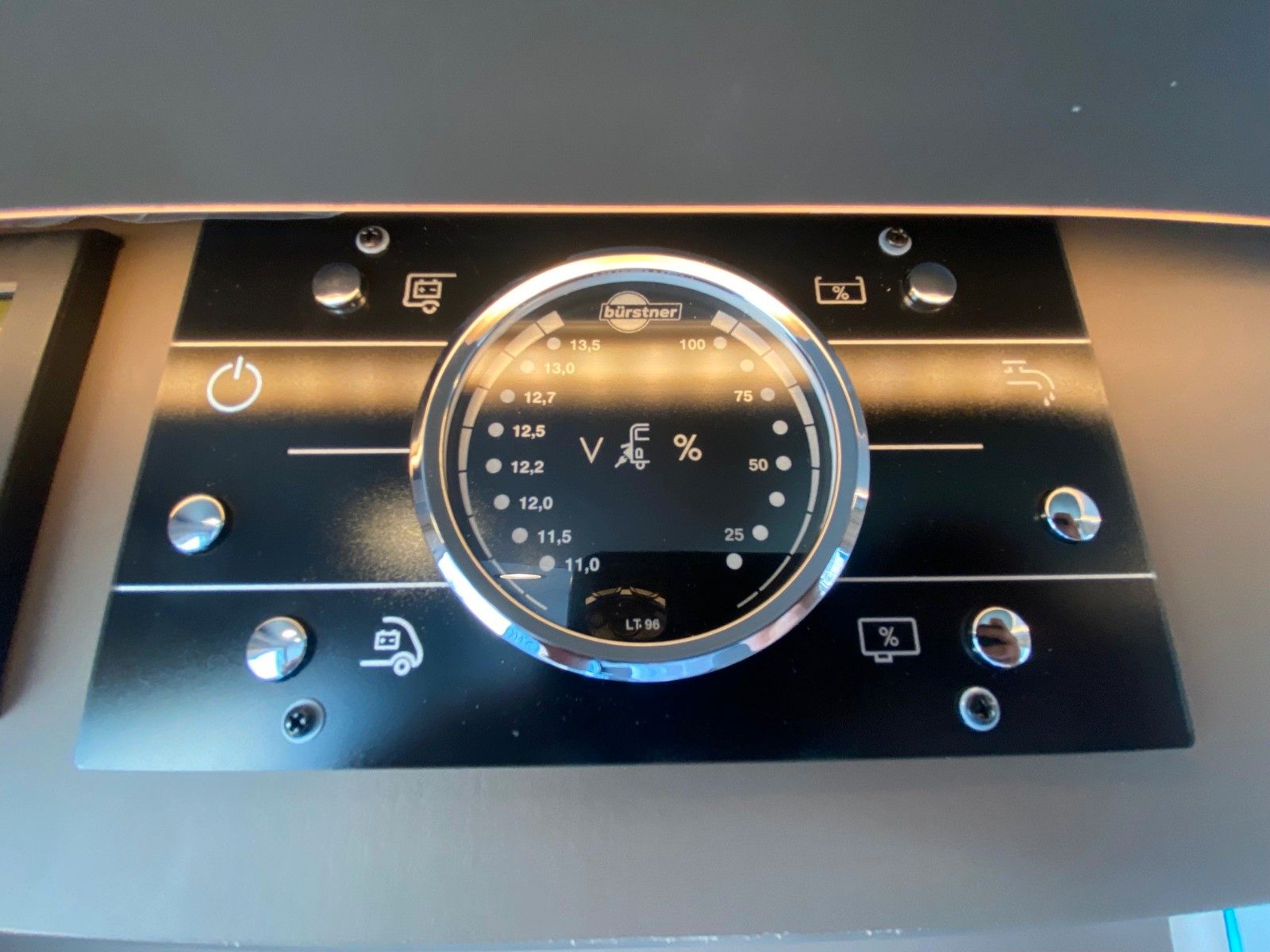 Fahrzeugabbildung Bürstner Lyseo B66 690 TD *Automatik*Hubbett*Sat*Markise