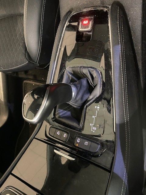 Fahrzeugabbildung Opel Grandland X 2.0D 18"ALU/NAVI/PANORAMA/KAMERA