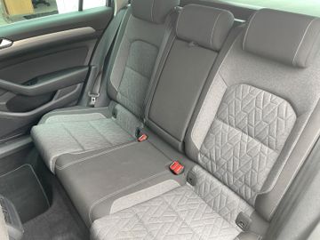 Volkswagen Passat Variant - 8
