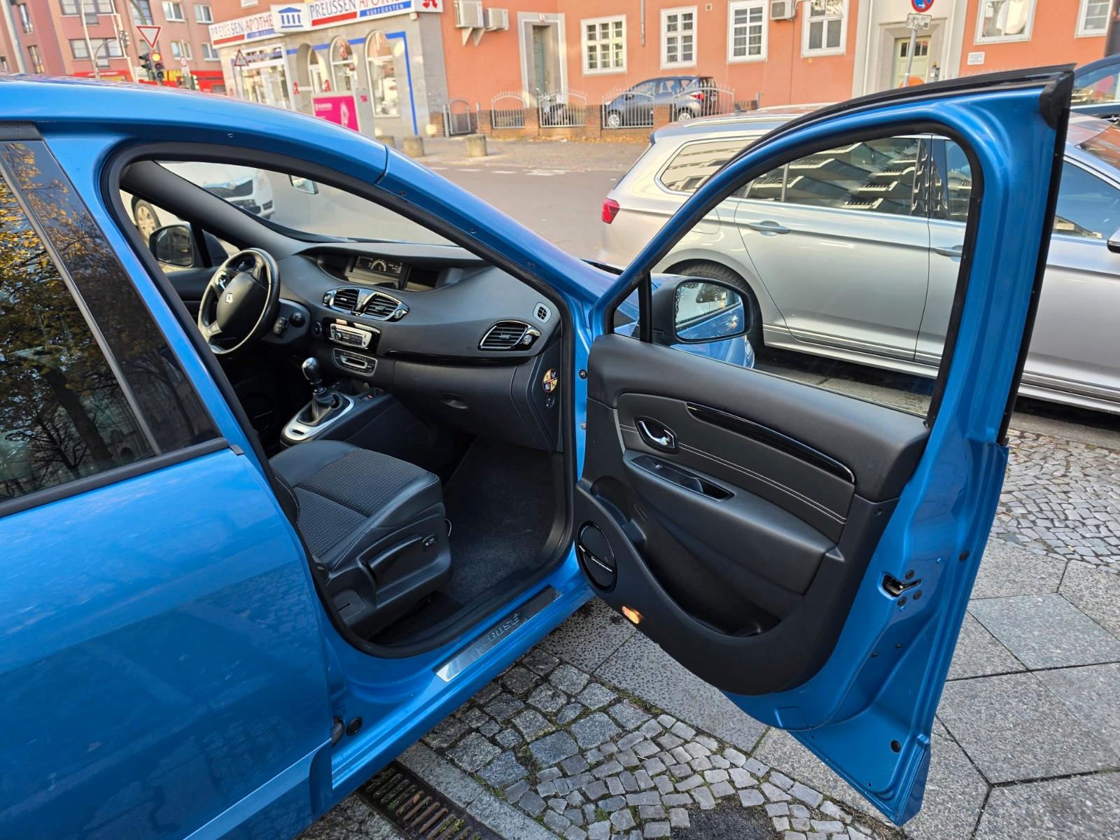 Renault Scenic 2013 — фото 11