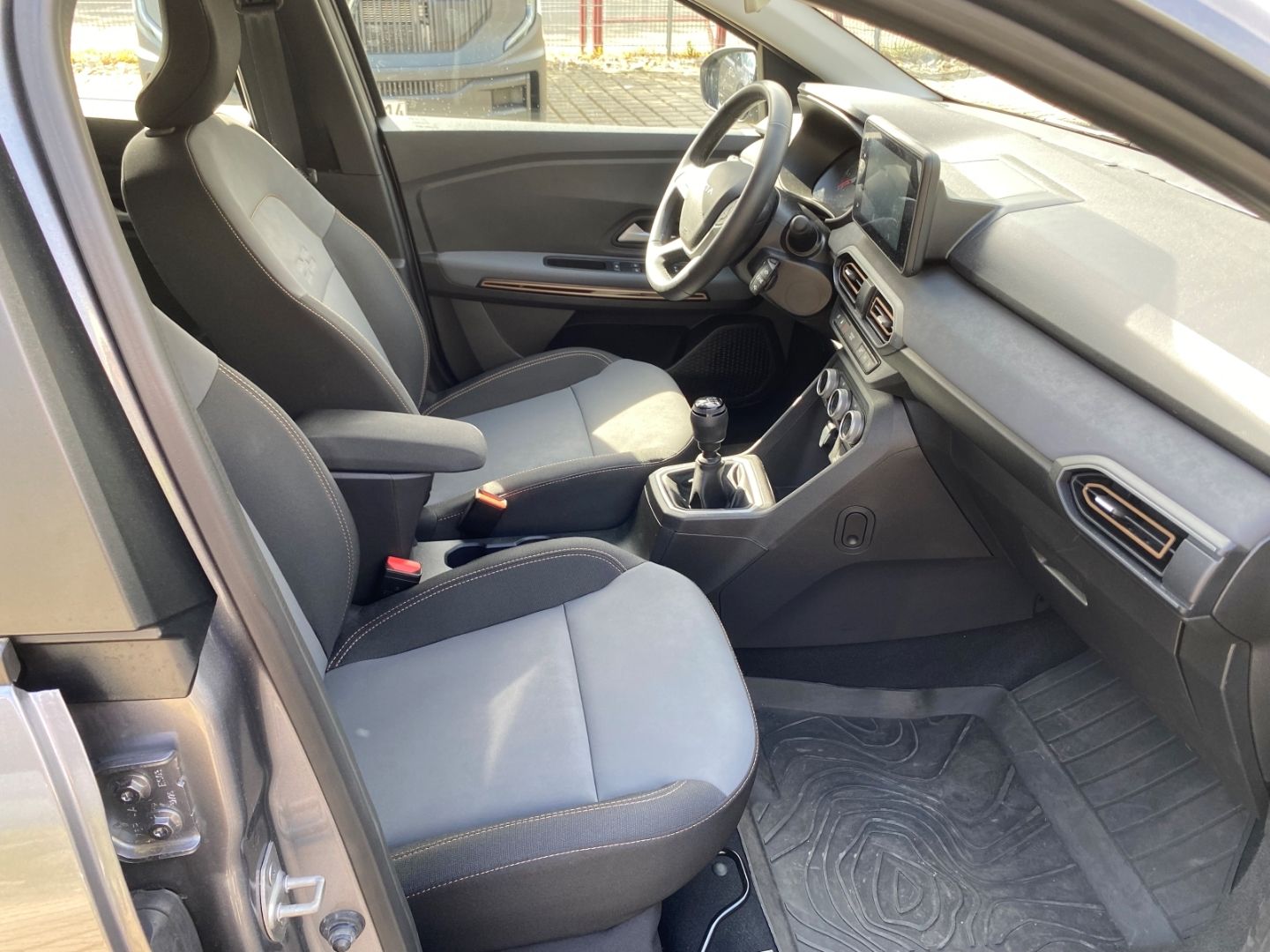 Fahrzeugabbildung Dacia Sandero III Stepway Extreme Soundsystem LED Klim