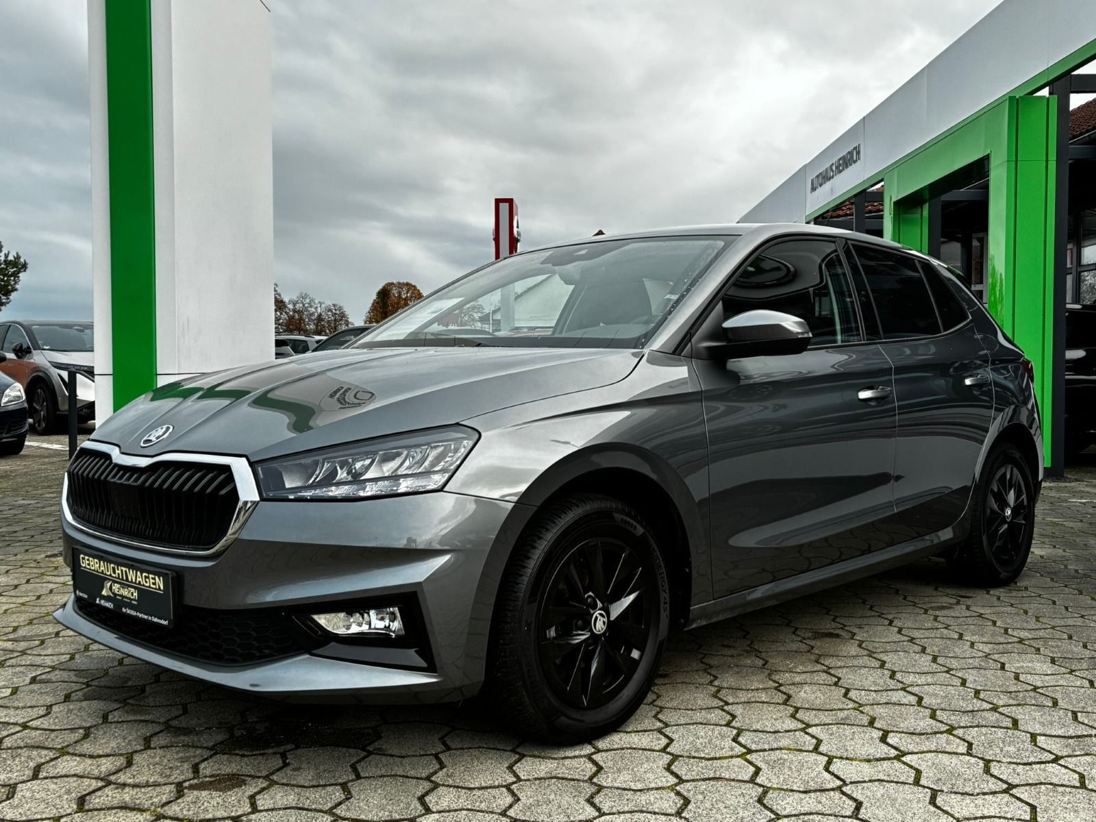 Fahrzeugabbildung SKODA Fabia 95PS 5-Gang*PDC*SHZ*SmartLink*Allwetter