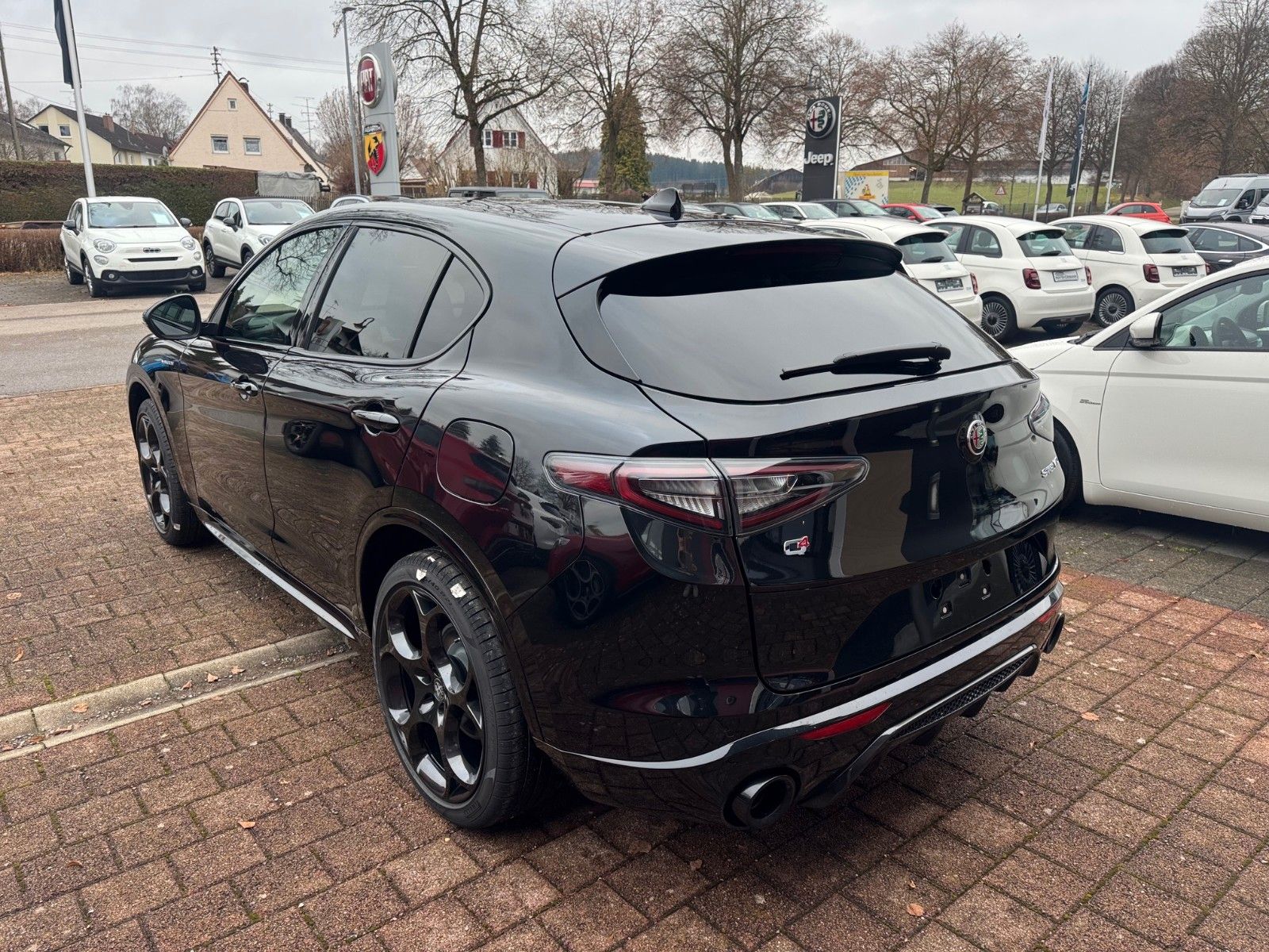 Fahrzeugabbildung Alfa Romeo VELOCE 280 PS AT8 Q4 MEMORY KAMERA LEDER