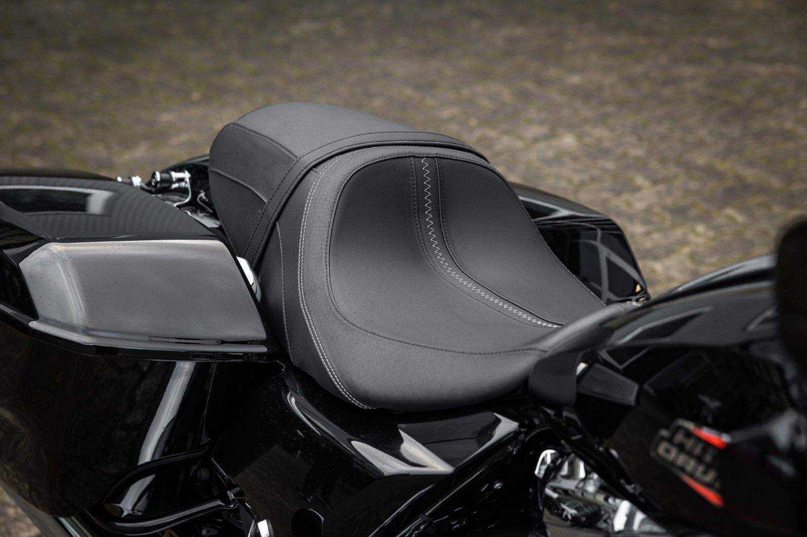 Fahrzeugabbildung Harley-Davidson ROAD GLIDE FLTRX 117cui - Kesstech -