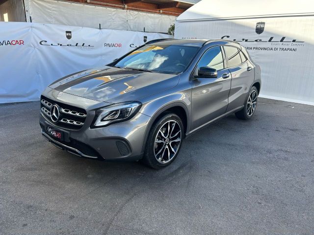 Mercedes-Benz MERCEDES-BENZ GLA 200 d Automatic Premium