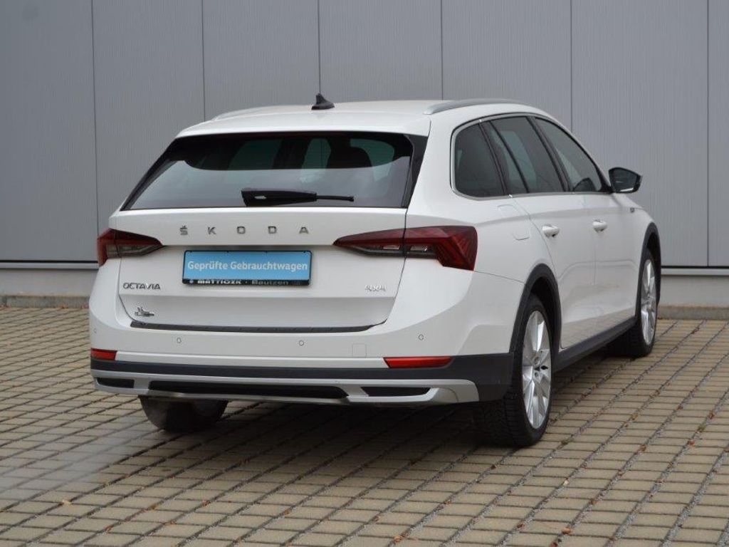 Octavia 2.0 TDI 4x4 DSG Scout AHK/MATRIX/NAVI/IN