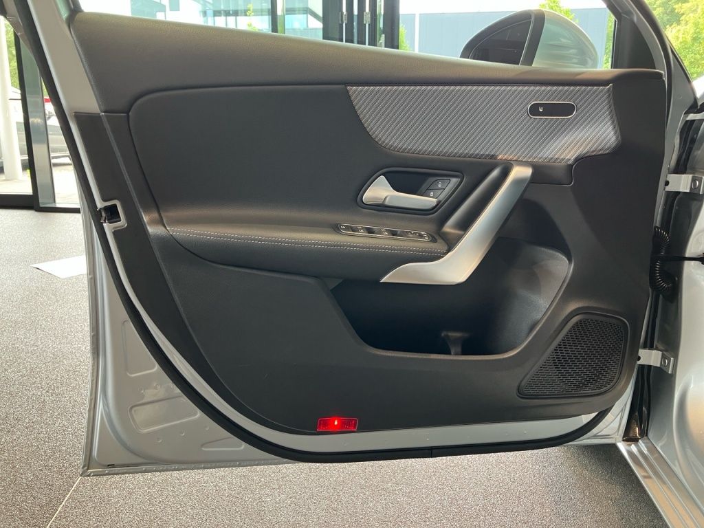 Mercedes-Benz A 180 Progressive Line Advanced MBUX Navi-Pr Kam foto 15