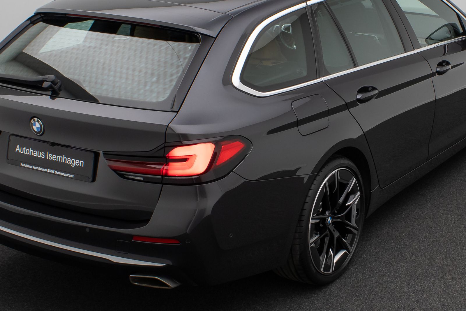 Fahrzeugabbildung BMW 540d  xD LuxuryLine Kamera Laser HUD DAB HiFi 20