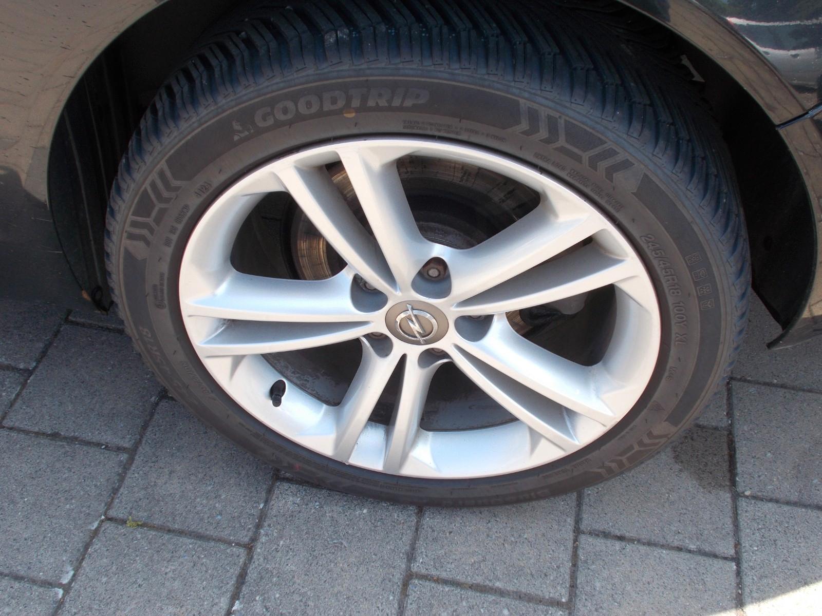 Opel Insignia 2011 — photo 7