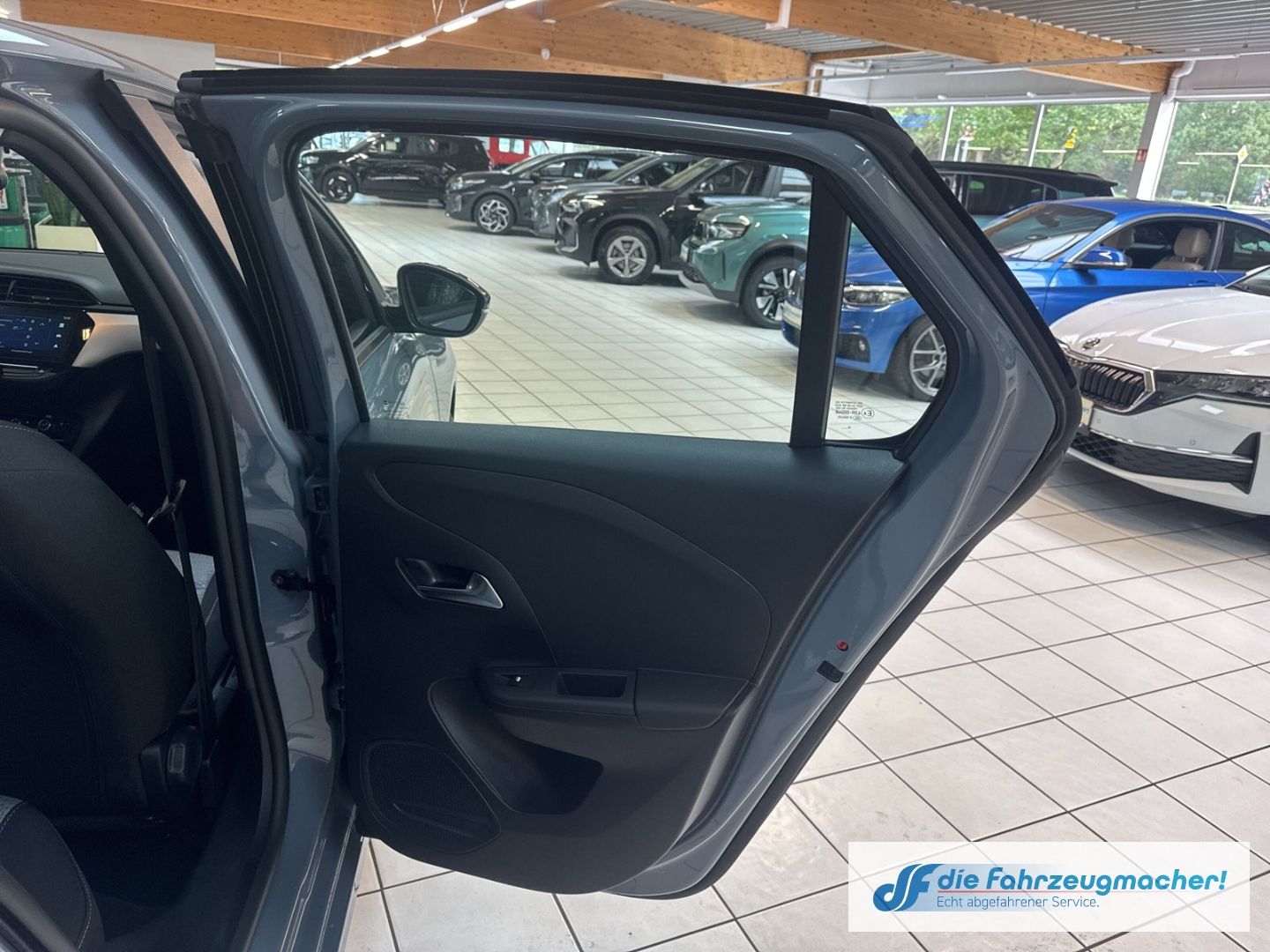 Fahrzeugabbildung Opel Corsa-e *SHZ 11KW Wärmepumpe Alu*Digitales Cockp