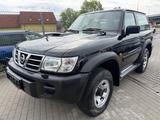 Nissan Patrol GR - schwarze Nissan Patrol