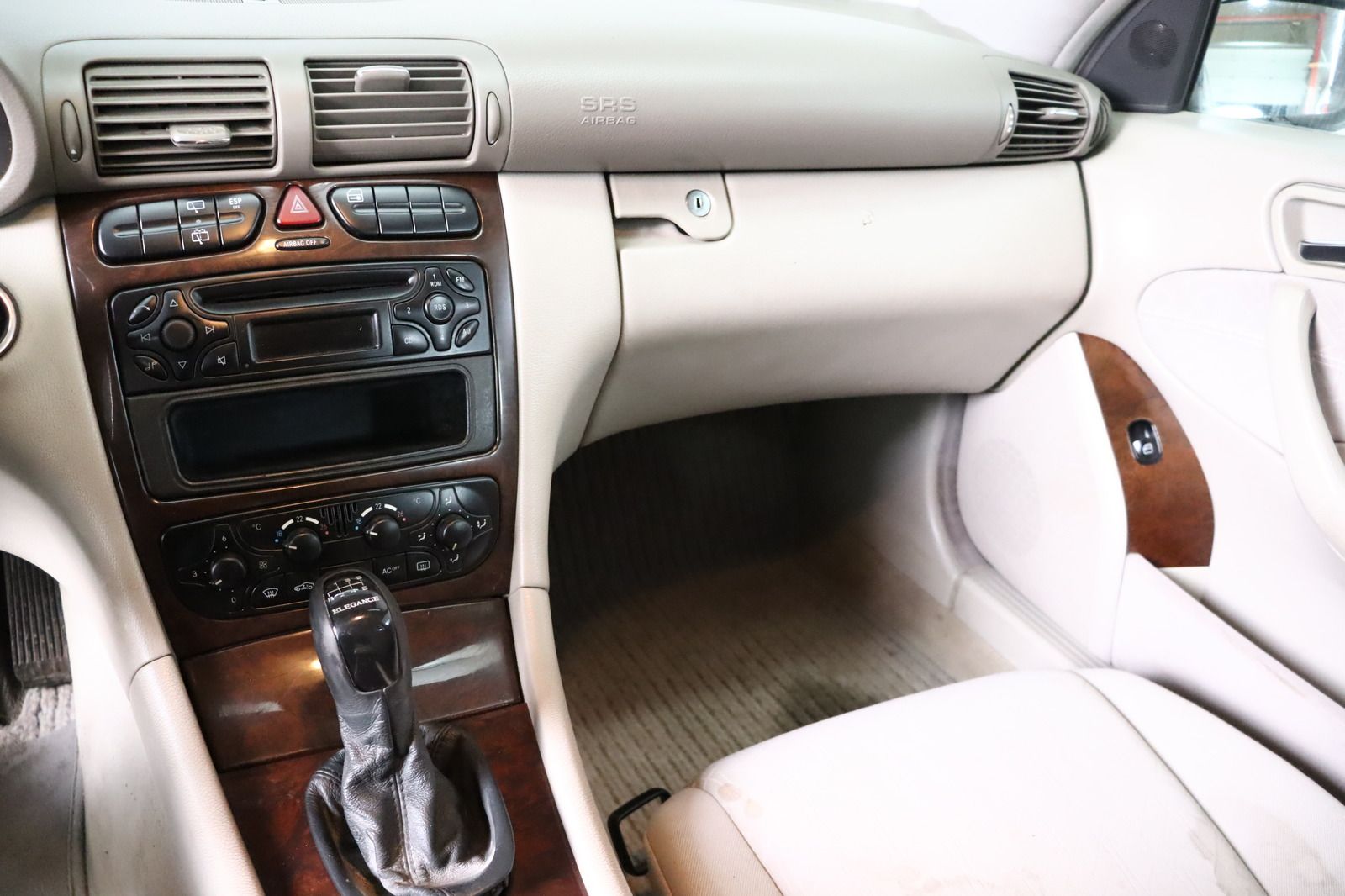 Fahrzeugabbildung Mercedes-Benz C 220 CDI T ELEGANCE