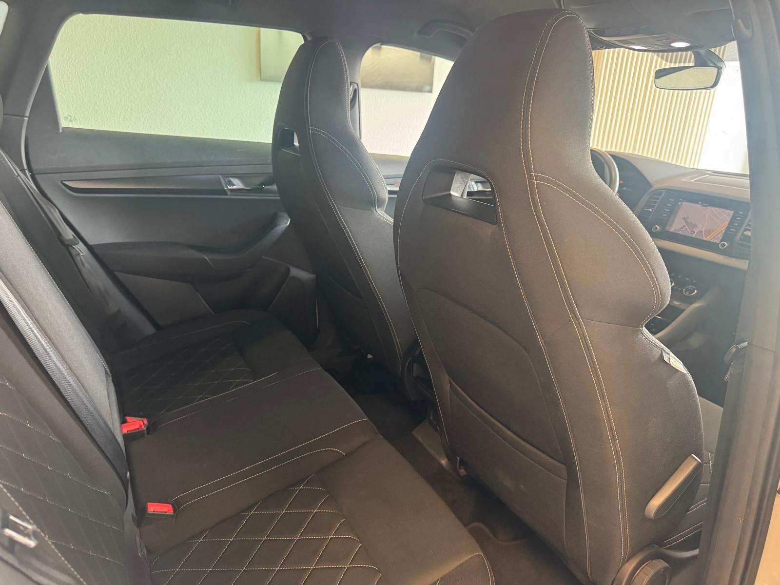 Fahrzeugabbildung SKODA Karoq Sportline 4x4 /1.HAND/NAVI/KLIMA/
