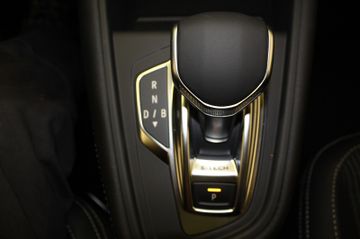 Fahrzeugabbildung Renault Captur E-TECH Plug-In hybrid 160 engineered