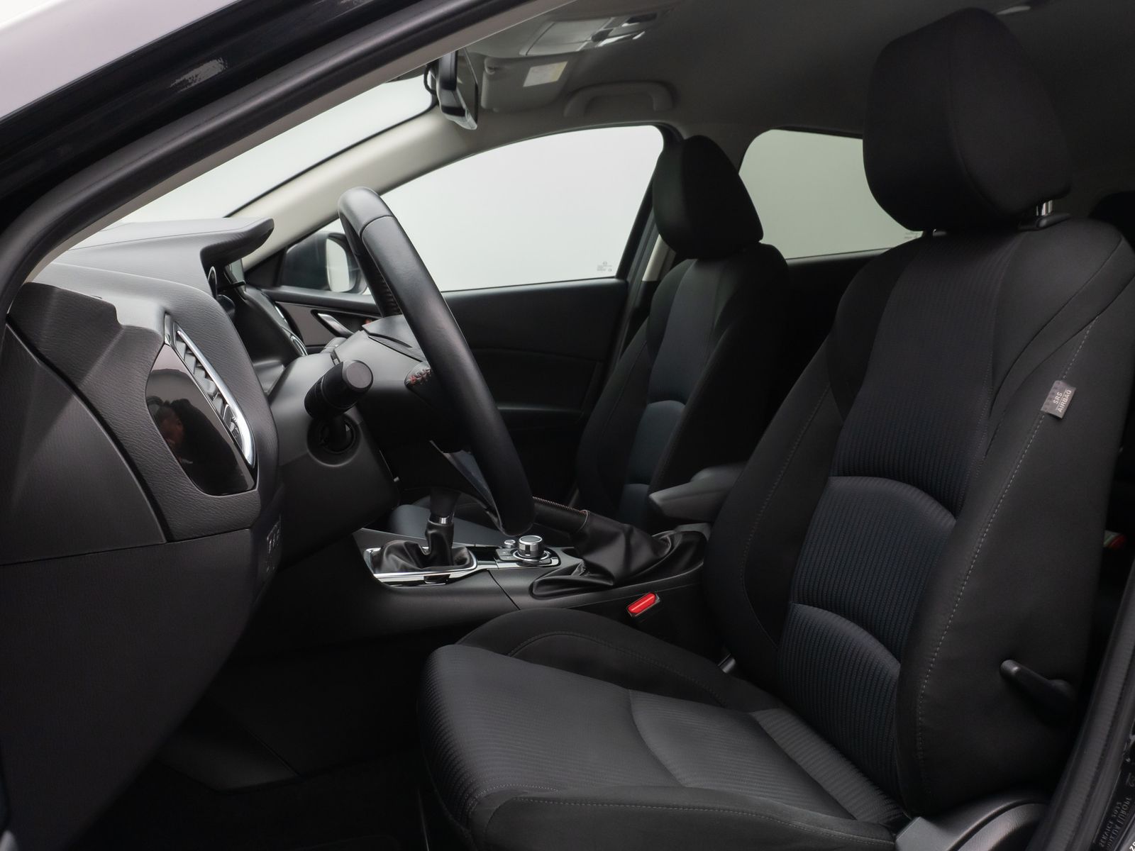 Fahrzeugabbildung Mazda 3 Lim. Sports-Line Kamera Sitzhzg DAB HUD BOSE