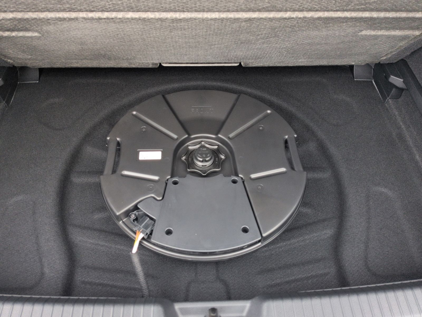 Golf VIII R BLACK EDITION 4MO AKRA+LEDER+PANO+