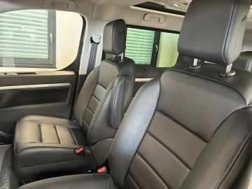 Opel Zafira Life - 11