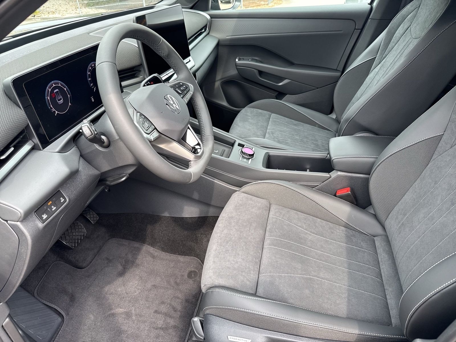 Volkswagen T-Roc - Bild 10