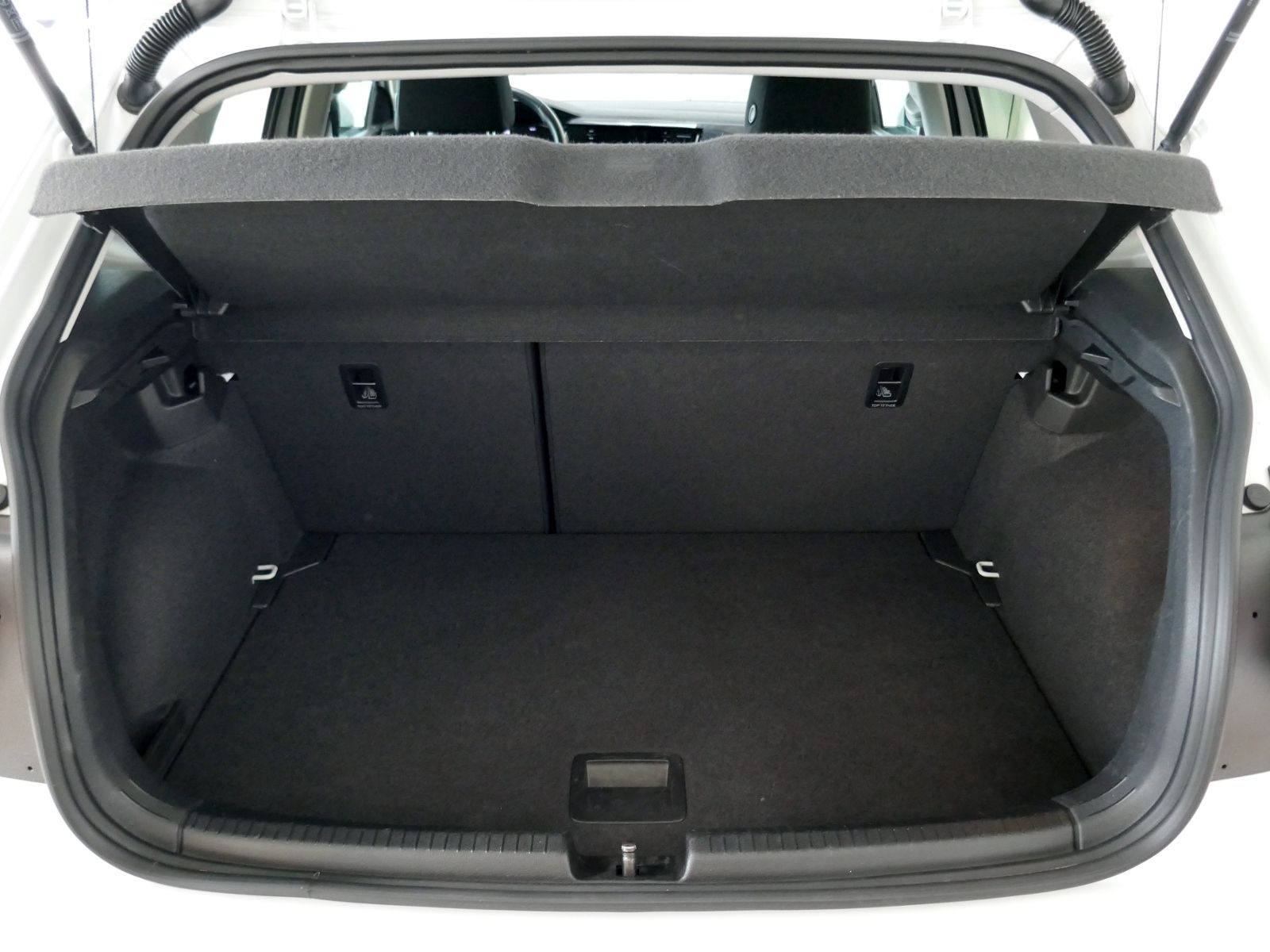 Fahrzeugabbildung Volkswagen Polo Life 1.0 MPI | LED RFK GRA Navi
