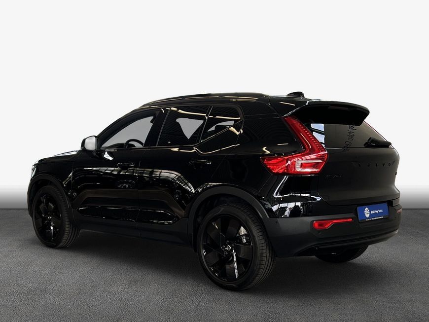 Volvo XC40 B3 B DKG Plus Black Edition imagem 2