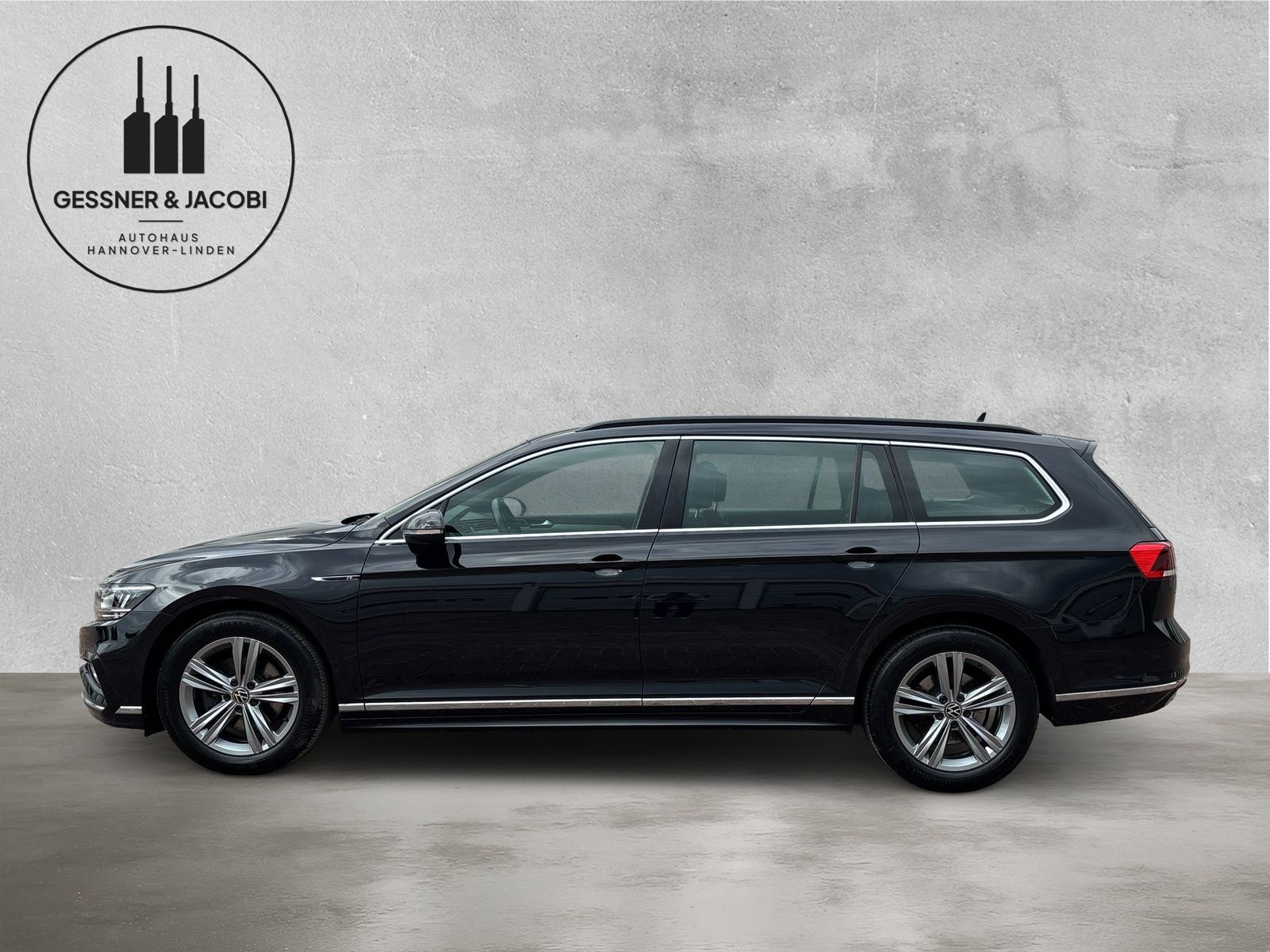 Fahrzeugabbildung Volkswagen Passat Variant Business 2.0 TSI DSG AHK App-Conn