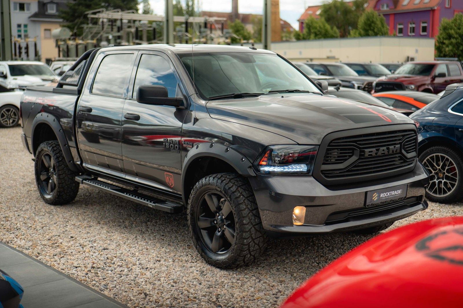 Fahrzeugabbildung Dodge RAM 5.7 V8 HEMI 4x4 OFFROAD Night-Paket *LED*AHK