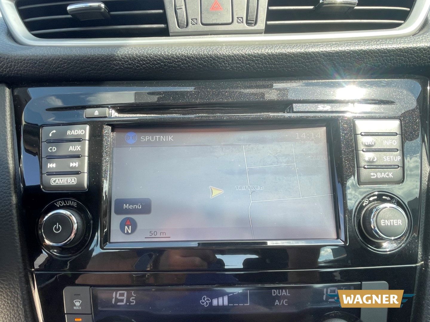 Fahrzeugabbildung Nissan Qashqai Acenta 1.2 DIG-T Klimaautomatik