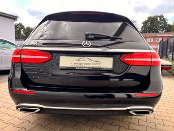 Mercedes E 220 - 5