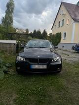 BMW E90 320D - BMW 320 Limousine 320d e90 mit Diesel-Antrieb