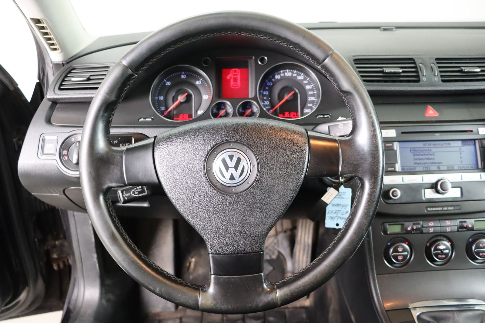Fahrzeugabbildung Volkswagen Passat Variant 2.0 TDI DPF Trendline