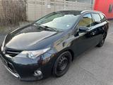 Toyota Auris Touring Sports Life+ 2.0 D-4D 1-Hand - Toyota Auris Touring Sports mit Diesel-Antrieb