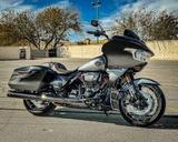 Harley-Davidson 2025 CVO Road Glide (FLTRXSE) Raven Fade - Harley-Davidson CVO Road Glide (FLTRXSE)