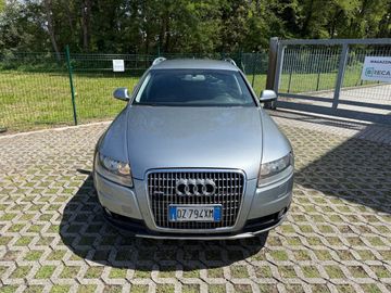 Audi A6 Allroad - 2
