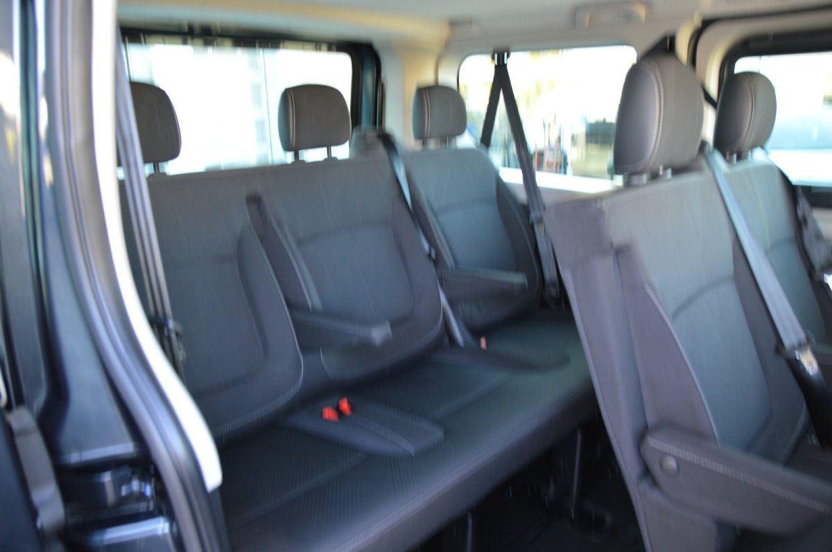 Fahrzeugabbildung Renault Trafic Combi   L1H1 3,0t (8/9 Sitze) Evolution