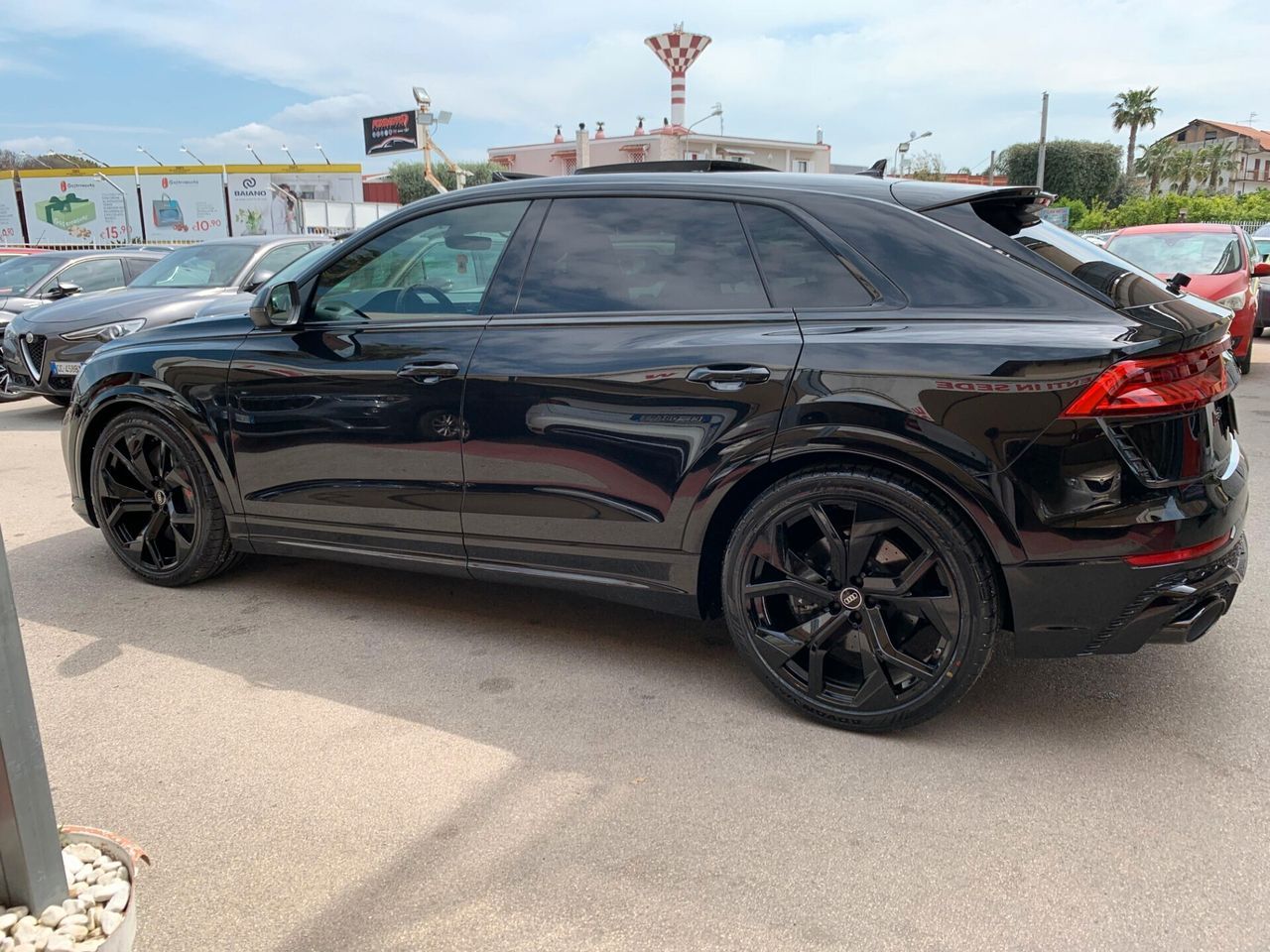 Audi Q8 RS TFSI V8 quattro tiptronic imagem 2