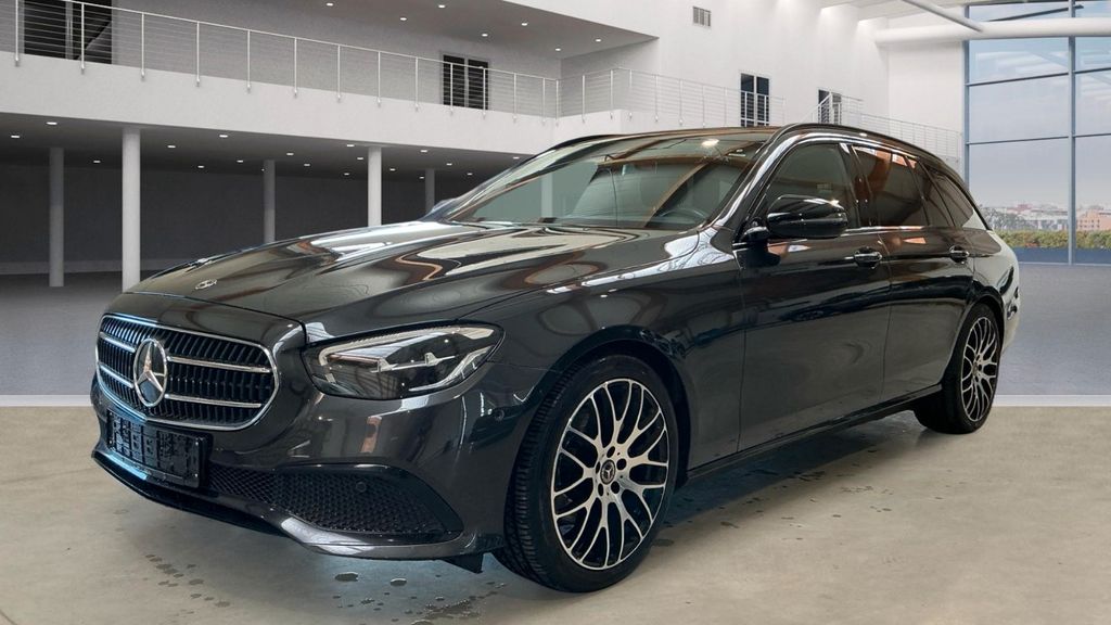 Image of Mercedes-Benz E 220