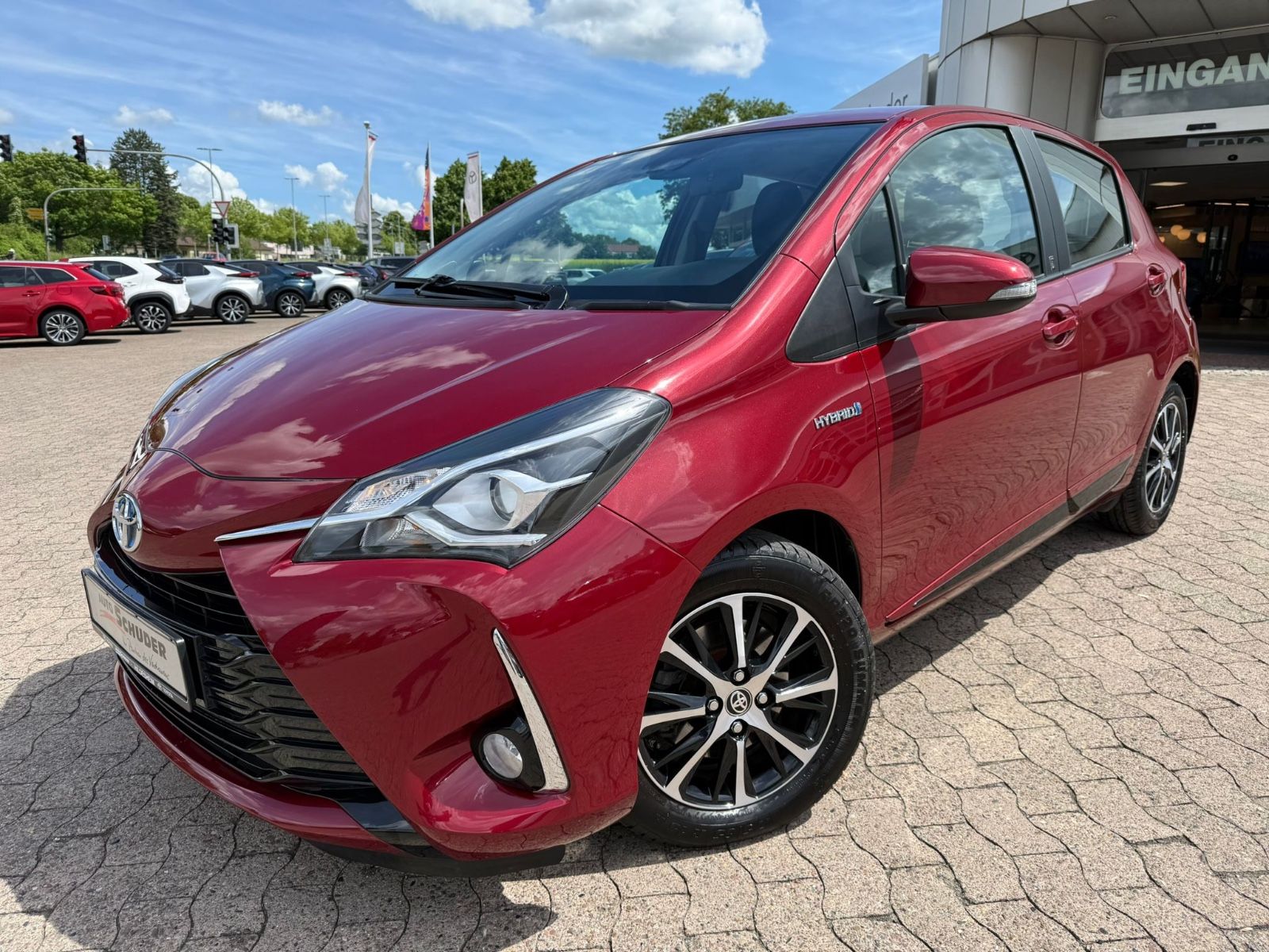 TOYOTA Yaris