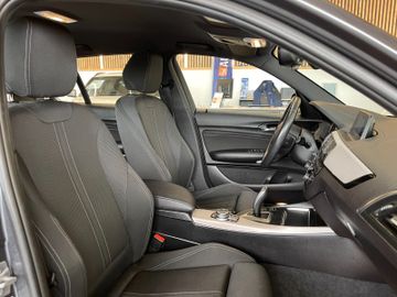 BMW 118i 5-Türer Aut. Edition M Sport Shadow*NAVI*LE