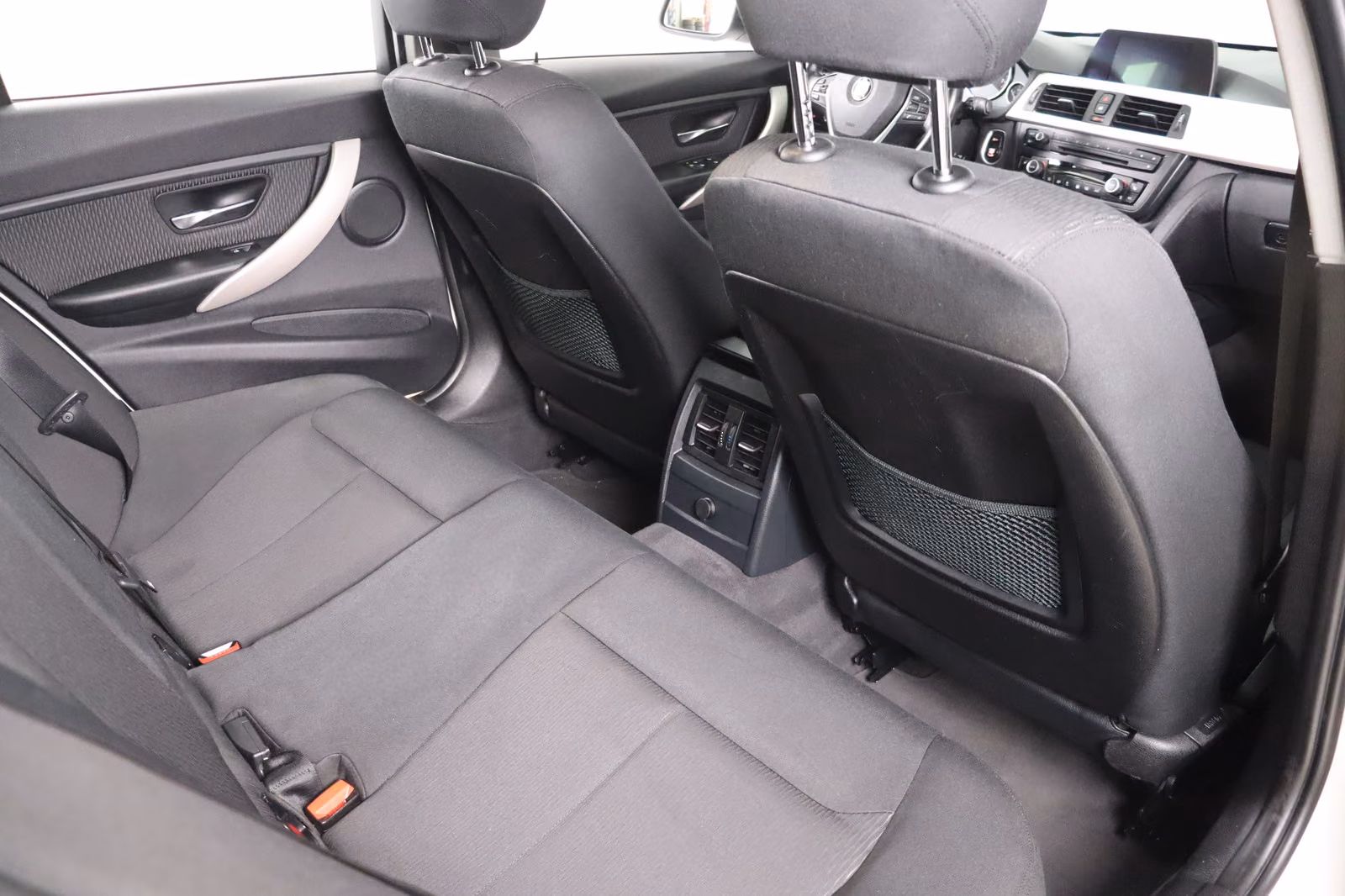 BMW 320 i Touring xDrive * Bi- Xenon * Navi