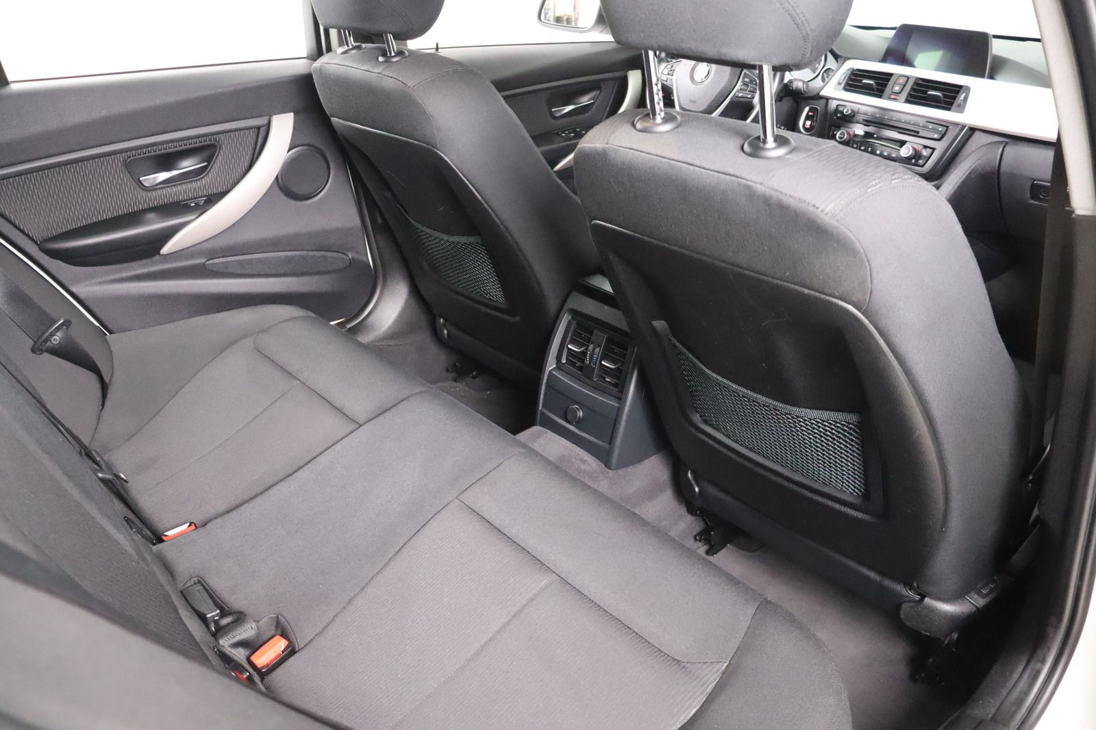 Fahrzeugabbildung BMW 320 i Touring xDrive * Bi- Xenon * Navi