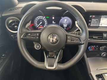 Alfa-Romeo Stelvio - 12