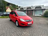 Opel Zafira 1.8 INNOVATION LEDER/NAVI/XENON/AHK/7-Sit - rote Opel Zafira