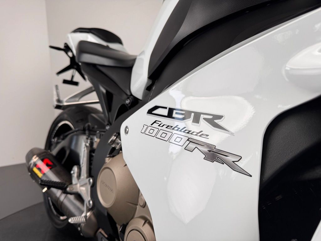 Fahrzeugabbildung Honda CBR 1000 RR FIREBLADE *TOP-ZUSTAND *SERVICE NEU