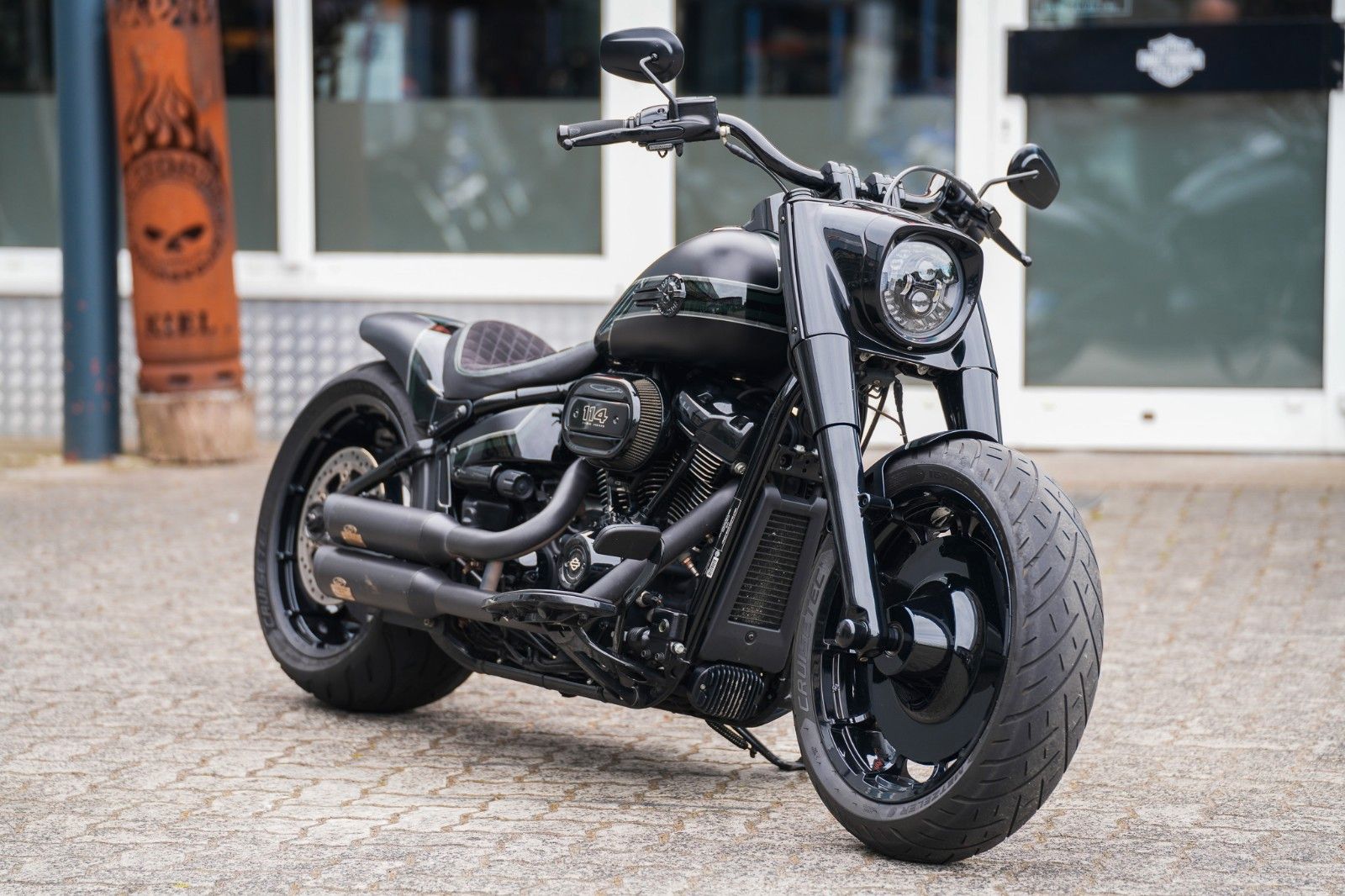 Fahrzeugabbildung Harley-Davidson DARK BOY 114 cui - FAT BOY FLFBS - JEKILL & HYDE