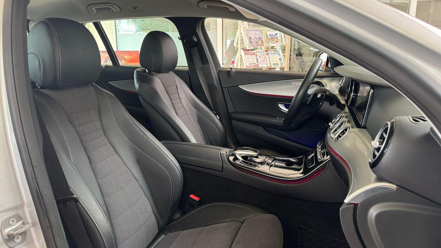Mercedes-Benz E 220 E 220 d  Avantgarde LED/NAVI/CARPLAY